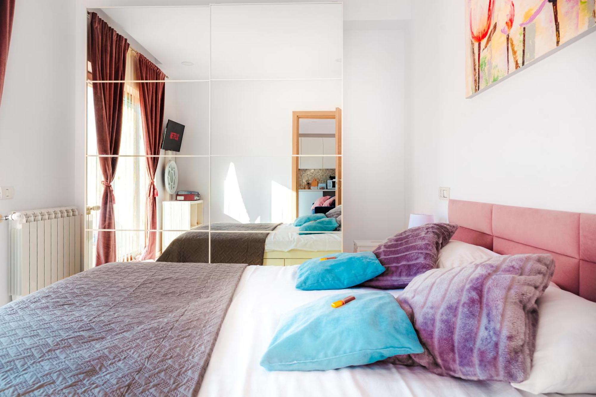 Downtown Apartment Boutique - Blue & Pink Bukarest Kültér fotó